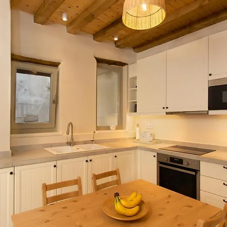 Ariadne's Kastro Boutique *